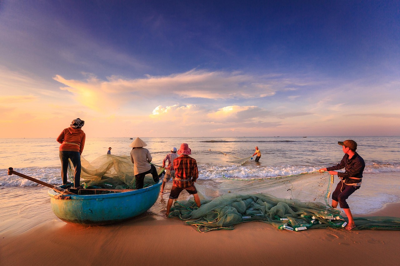 fishermen, beach, boat, fishing, nature, sea, asia, vietnam, fishing net, dawn, sunset, fishing boat, shore, seashore